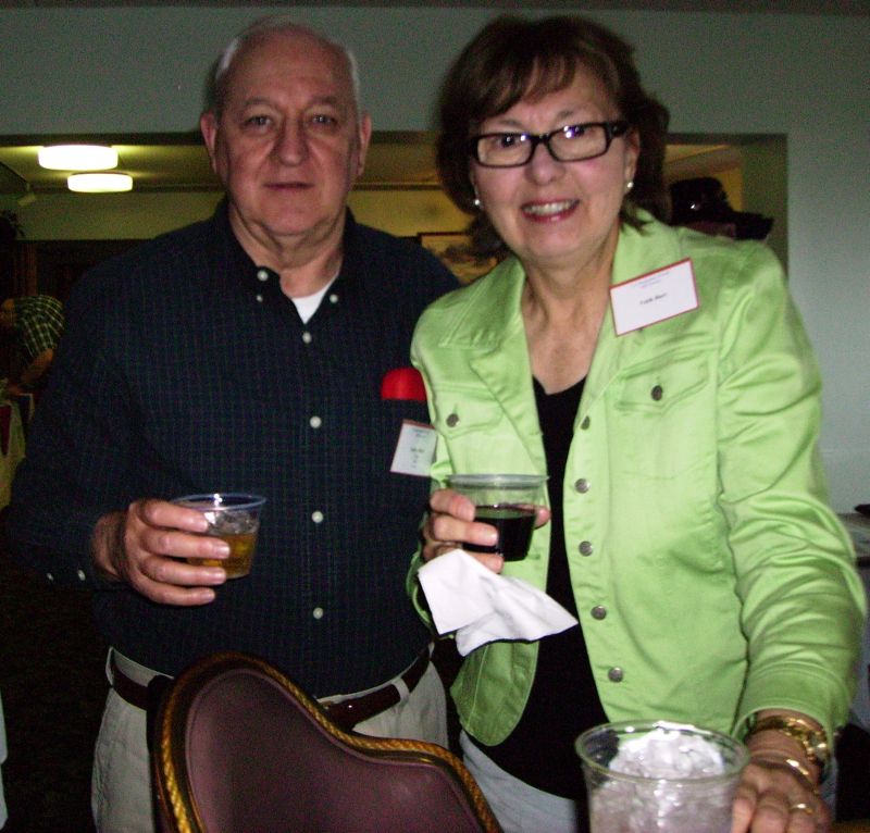 0008-reunion2009-LarryandFaithBurr.JPG